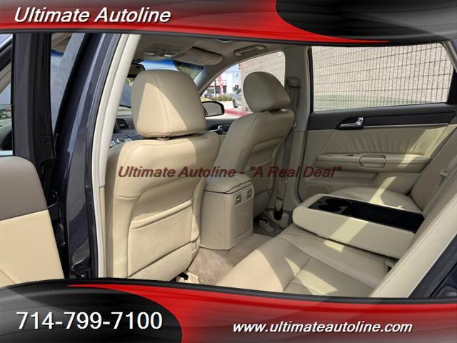 Photo of 2009 Platinum Graphite INFINITI M35