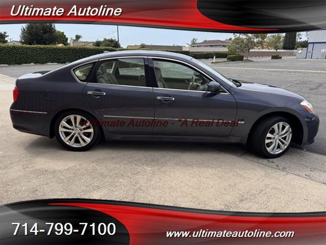Photo of 2009 Platinum Graphite INFINITI M35