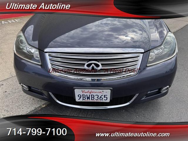 Photo of 2009 Platinum Graphite INFINITI M35