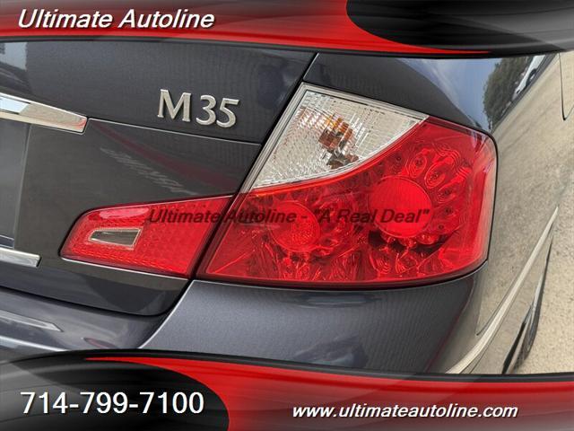 Photo of 2009 Platinum Graphite INFINITI M35
