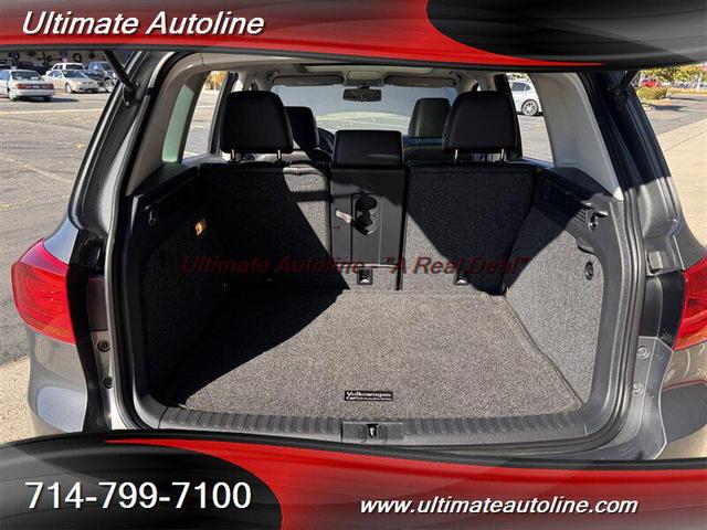 Photo of 2016 Pepper Gray Metallic Volkswagen Tiguan