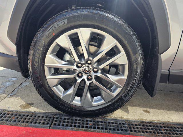 Photo of 2025 Silver Sky Metallic Toyota RAV4