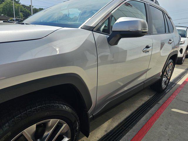 Photo of 2025 Silver Sky Metallic Toyota RAV4
