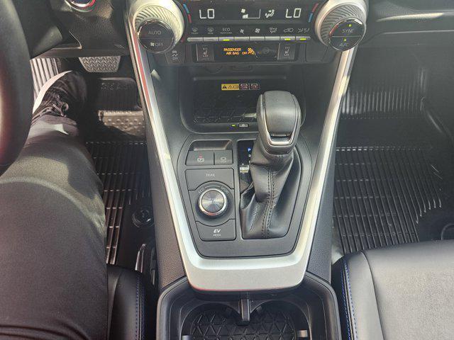 Photo of 2022 Blizzard Pearl/Midnight Black Metallic Toyota RAV4 Hybrid