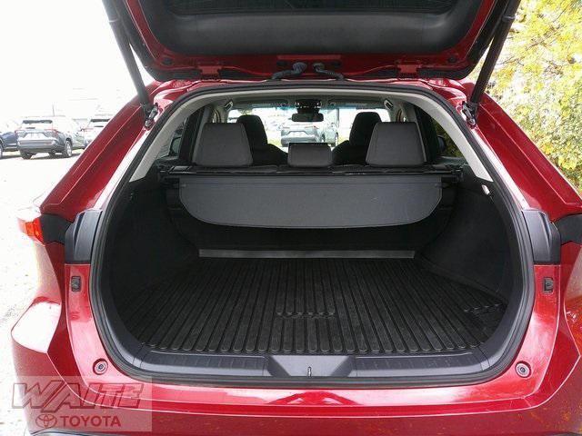 Photo of 2022 Ruby Flare Pearl Toyota Venza
