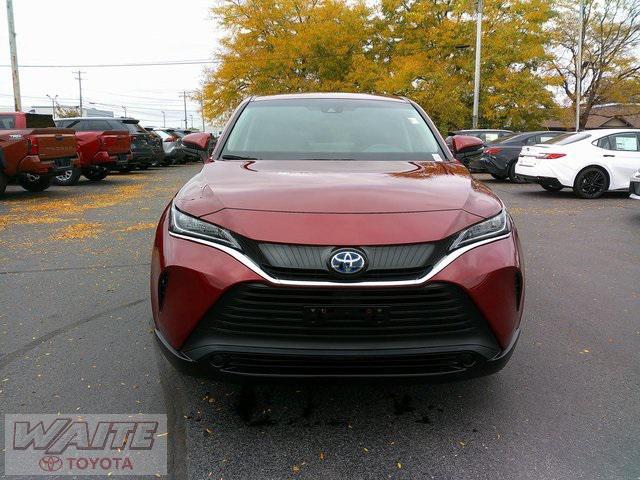 Photo of 2022 Ruby Flare Pearl Toyota Venza