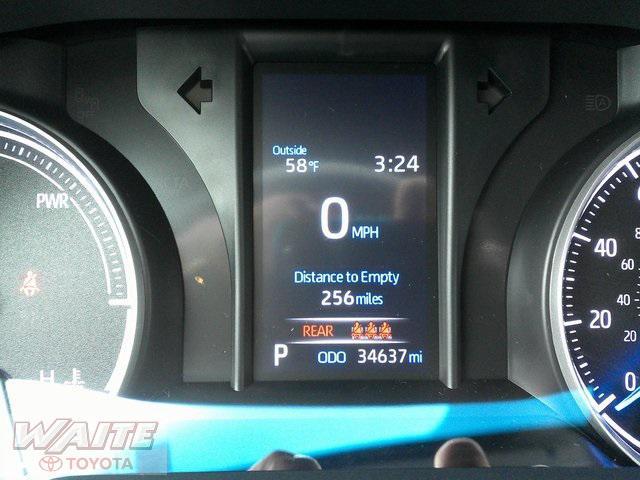 Photo of 2022 Ruby Flare Pearl Toyota Venza