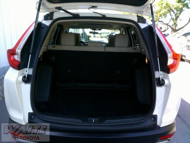 Photo of 2018 White Diamond Pearl Honda CR-V