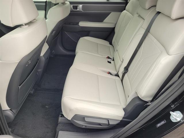 Photo of 2025 Phantom Black Hyundai SANTA FE