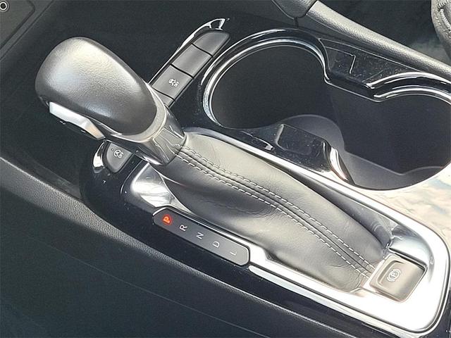 Photo of 2022 Summit White Buick Encore GX