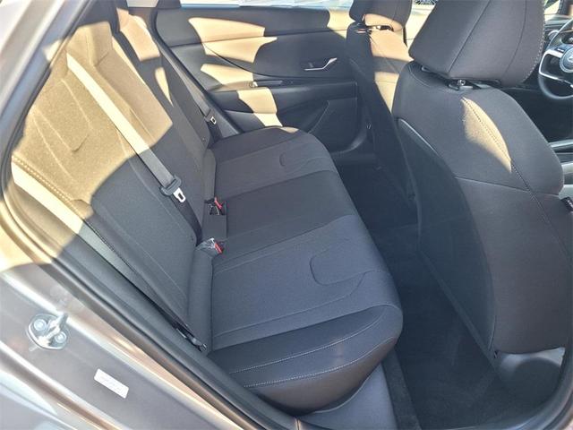 Photo of 2023 Metal Hyundai ELANTRA