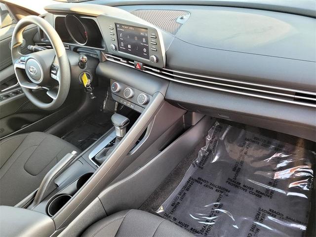 Photo of 2023 Metal Hyundai ELANTRA