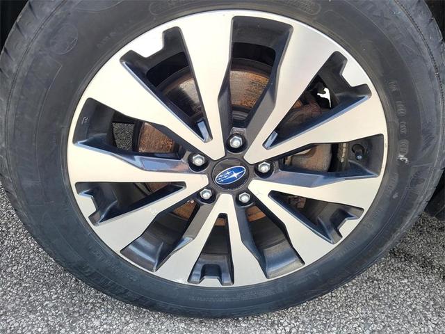 Photo of 2015 Wilderness Green Metallic Subaru Outback