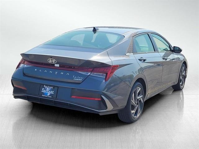 Photo of 2025 Gray Hyundai ELANTRA