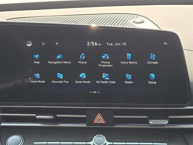 Photo of 2025 Gray Hyundai ELANTRA