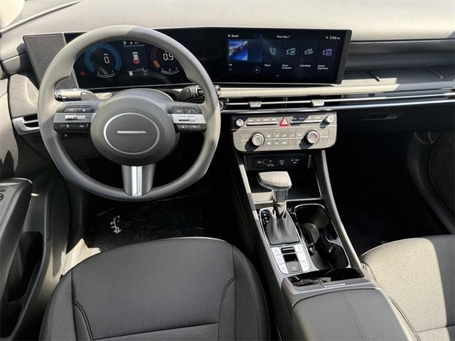 Photo of 2025 Shimmering Silver Hyundai TUCSON