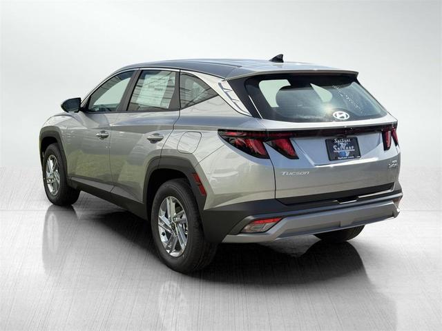 Photo of 2025 Shimmering Silver Hyundai TUCSON