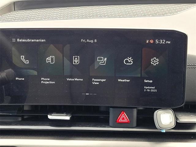 Photo of 2025 Metal Kia Carnival Hybrid