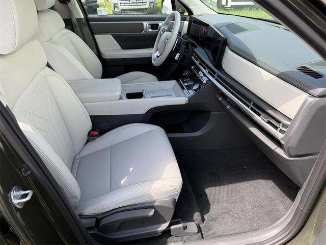 Photo of 2025 Green Hyundai SANTA FE