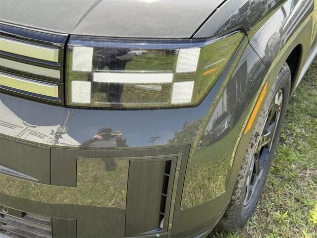 Photo of 2025 Green Hyundai SANTA FE