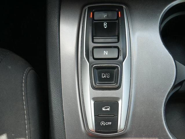 Photo of 2019 White Honda Passport