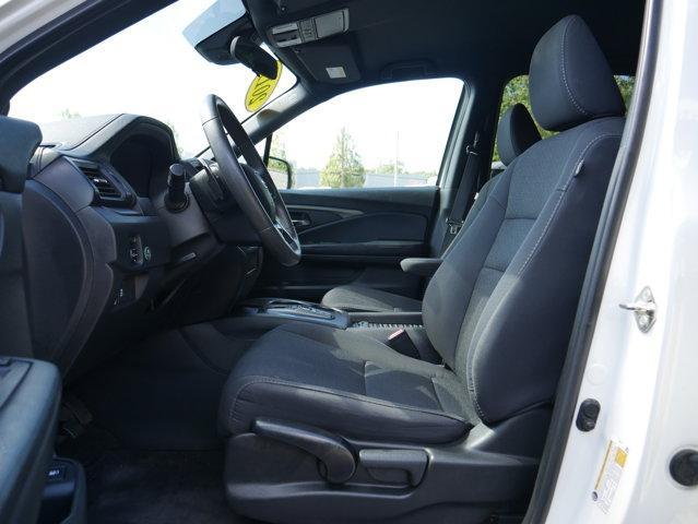 Photo of 2019 White Honda Passport