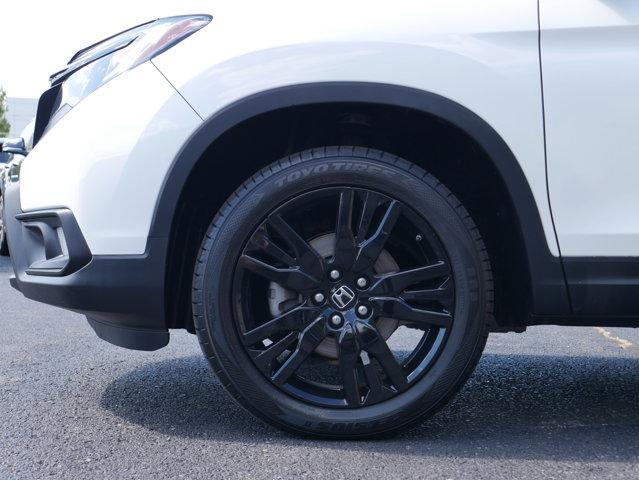 Photo of 2019 White Honda Passport
