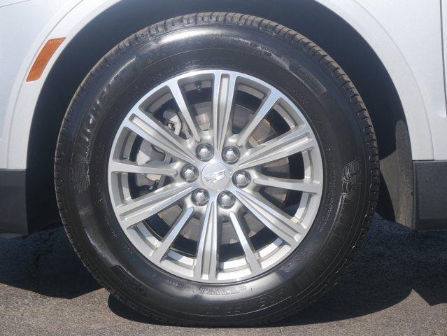 Photo of 2018 Radiant Silver Metallic Cadillac XT5