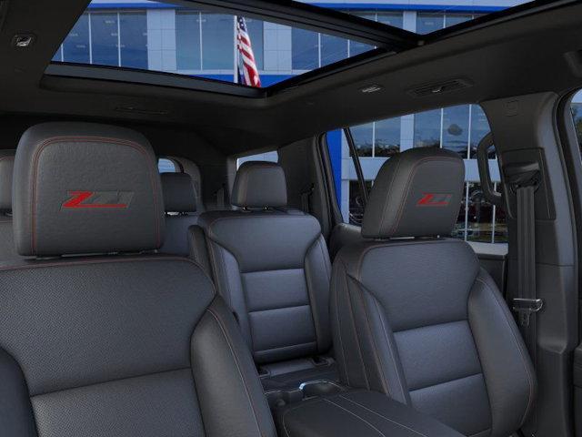 Photo of 2026 Mosaic Black Metallic Chevrolet Traverse