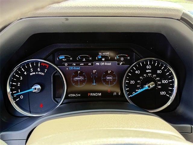 Photo of 2021 Star White Ford Expedition Max