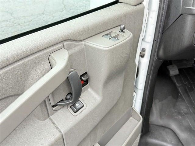 Photo of 2022 Summit White Chevrolet Express 3500