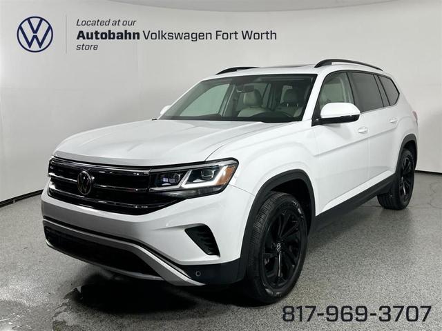 Photo of 2022 Pure White Volkswagen Atlas