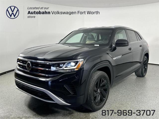 Photo of 2022 Deep Black Pearl Effect Volkswagen Atlas Cross Sport