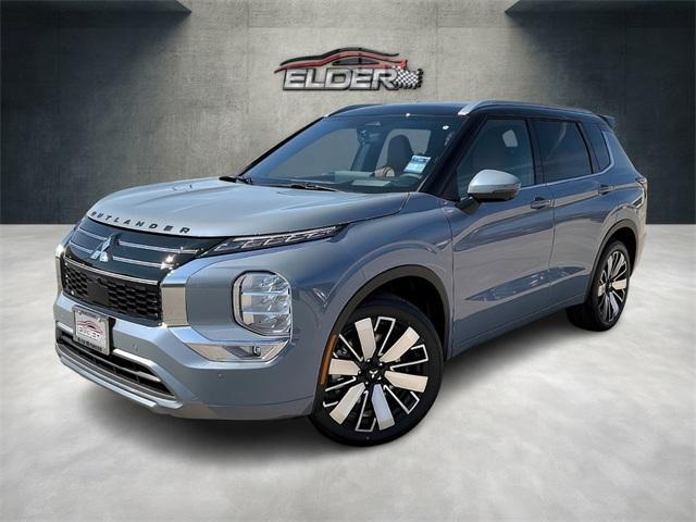 Photo of 2025 Moonstone Gray Metallic Mitsubishi Outlander