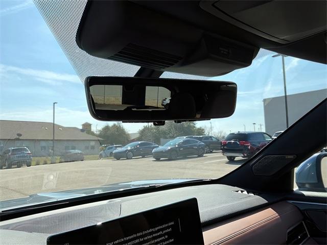 Photo of 2025 Moonstone Gray Metallic Mitsubishi Outlander