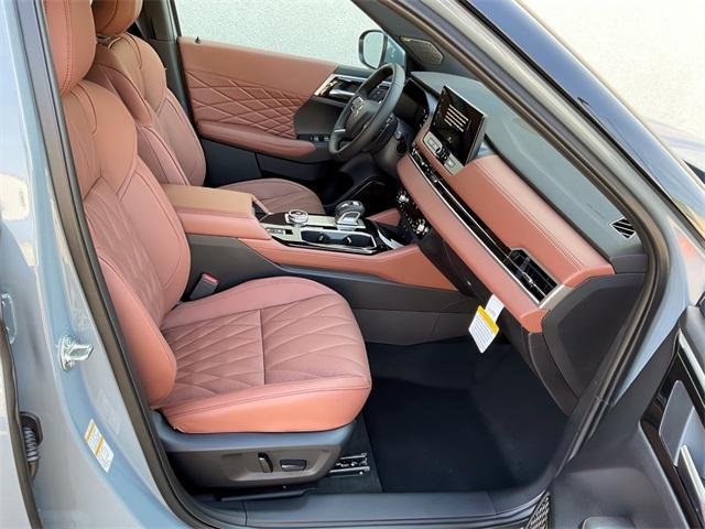 Photo of 2025 Moonstone Gray Metallic Mitsubishi Outlander