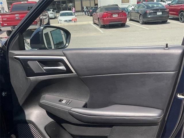 Photo of 2024 Blue Mitsubishi Outlander