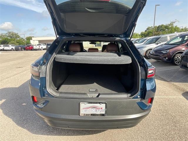 Photo of 2023 Tourmaline Blue Metallic Volkswagen ID.4