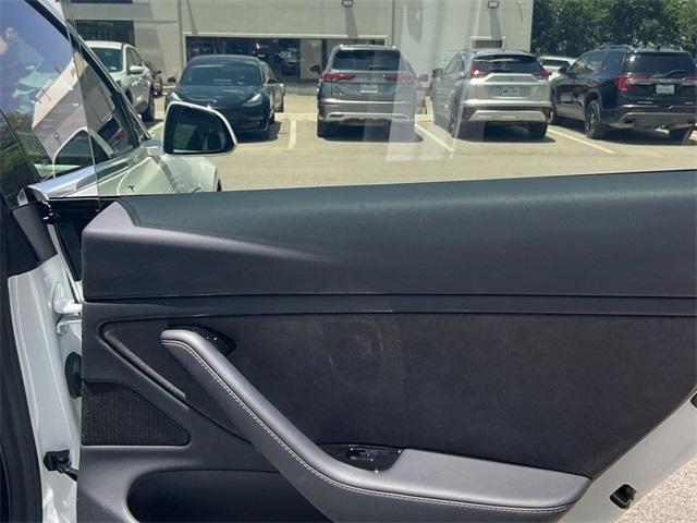Photo of 2018 Black Tesla Model 3