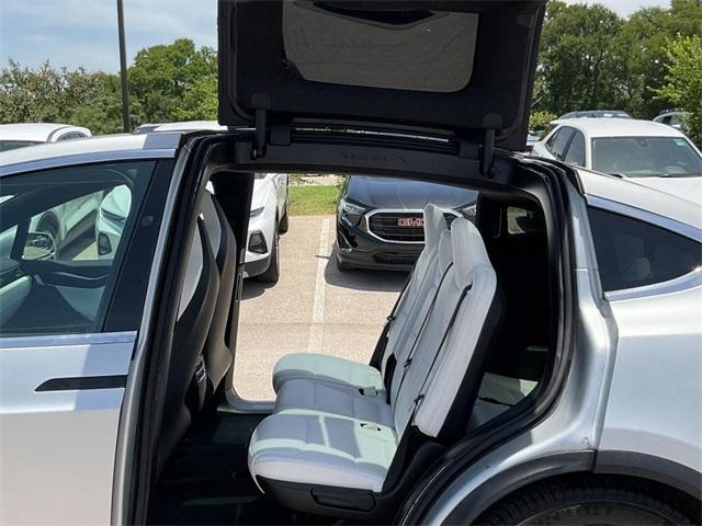 Photo of 2017 Silver Tesla Model X