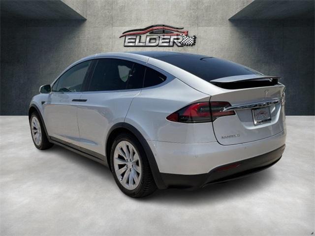 Photo of 2017 Silver Tesla Model X
