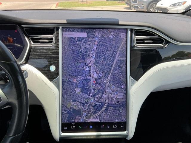 Photo of 2017 Silver Tesla Model X
