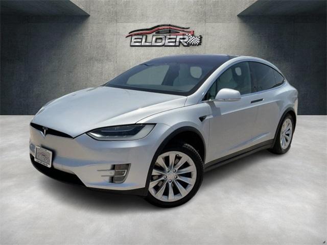 Photo of 2017 Silver Tesla Model X