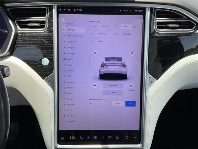 Photo of 2017 Silver Tesla Model X