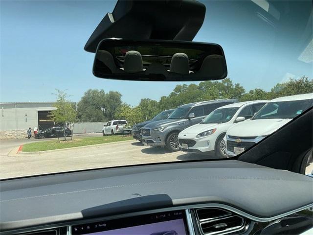 Photo of 2017 Silver Tesla Model X