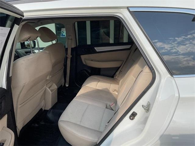 Photo of 2017 White Subaru Outback