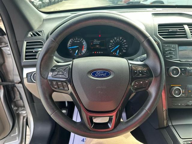 Photo of 2018 Ingot Silver Metallic Ford Explorer