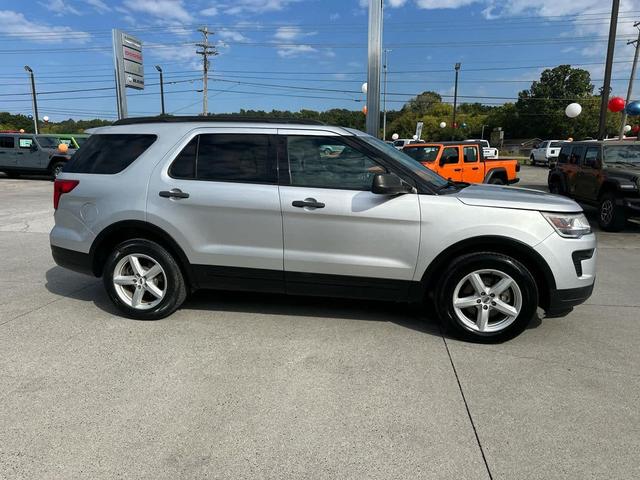 Photo of 2018 Ingot Silver Metallic Ford Explorer