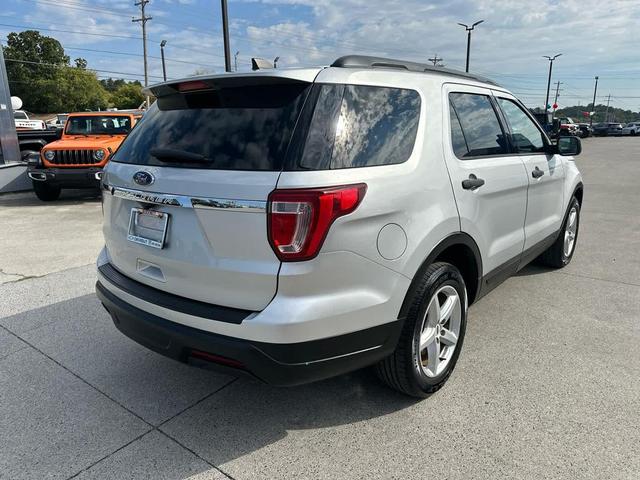 Photo of 2018 Ingot Silver Metallic Ford Explorer