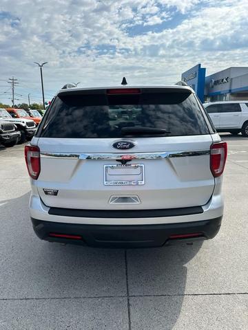 Photo of 2018 Ingot Silver Metallic Ford Explorer